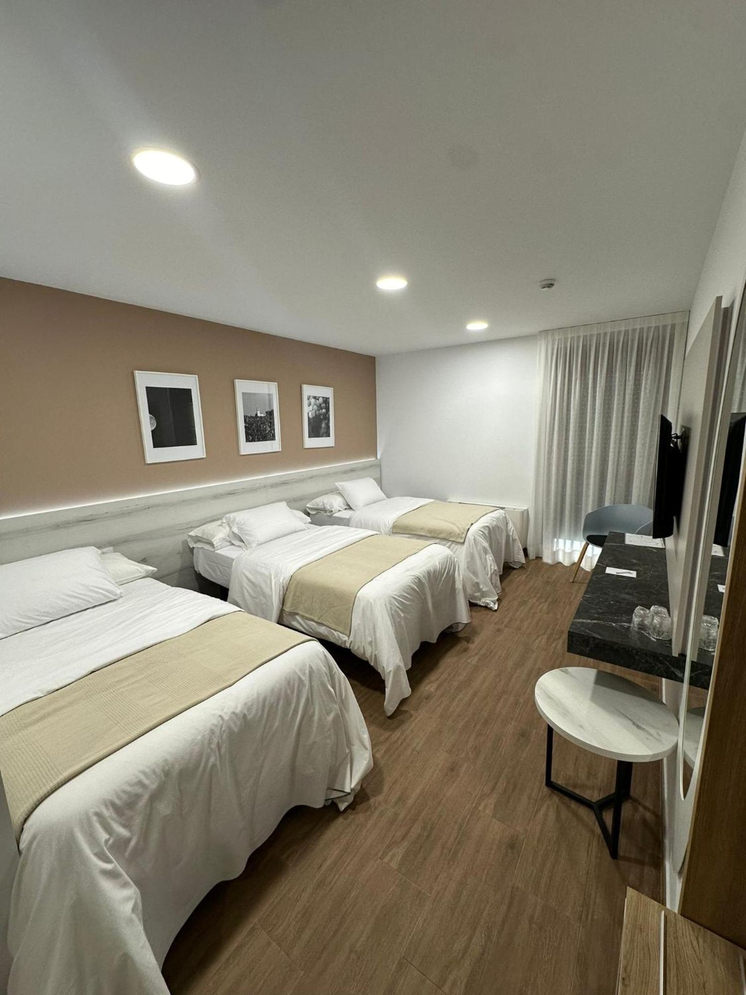 La Hospederia - El Provencio Hotel Bagian luar foto